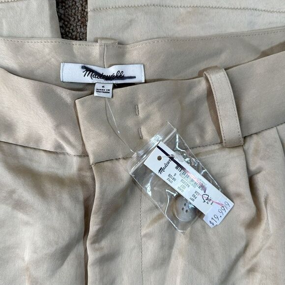 Madewell High-Rise Straight Cargo Trousers in Satin - Picture 5 of 6